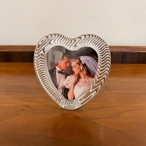 Vintage 2000s Mikasa 3x3" Heart Shaped Crystal Frame